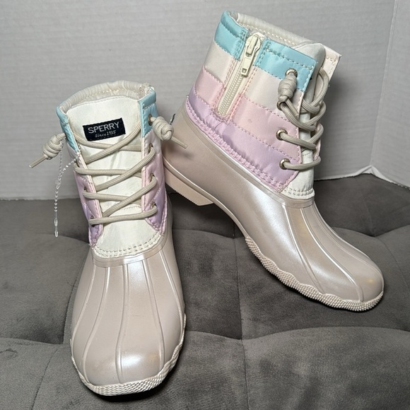 New Sperry Kid’s Saltwater Ankle Boot Duck Boot Iridescent Pastel Size 3 & 6 - Picture 14 of 14